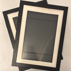 Elegant Black and White Picture Frame Set